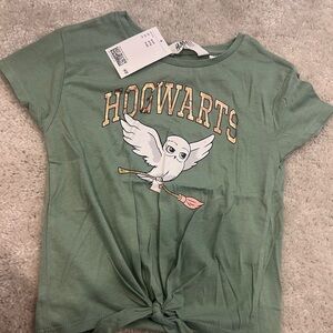 H&M Girl’s Green Hogwarts Front Tie Shirt 5T/6